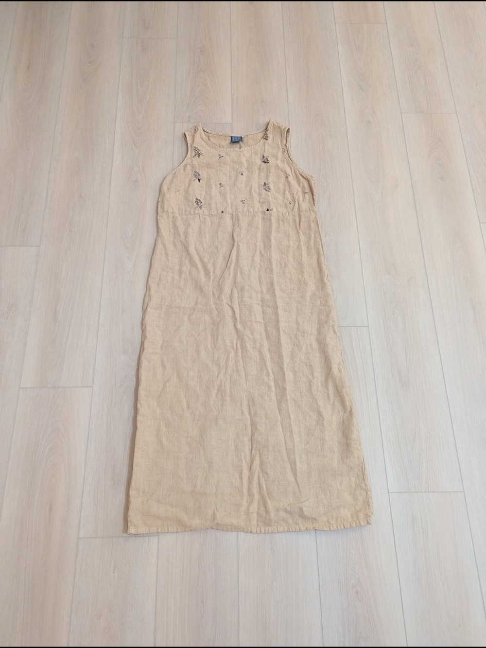 Sleeveless Cream 100% Linen Dress with Embroidery